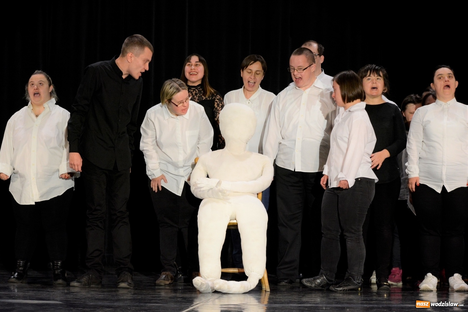 Zdjęcie w galerii na portalu naszwodzislaw.com: Wodzisławski teatr najlepszy podczas przeglądu Para buch, teatr w ruch wiadomości z regionu