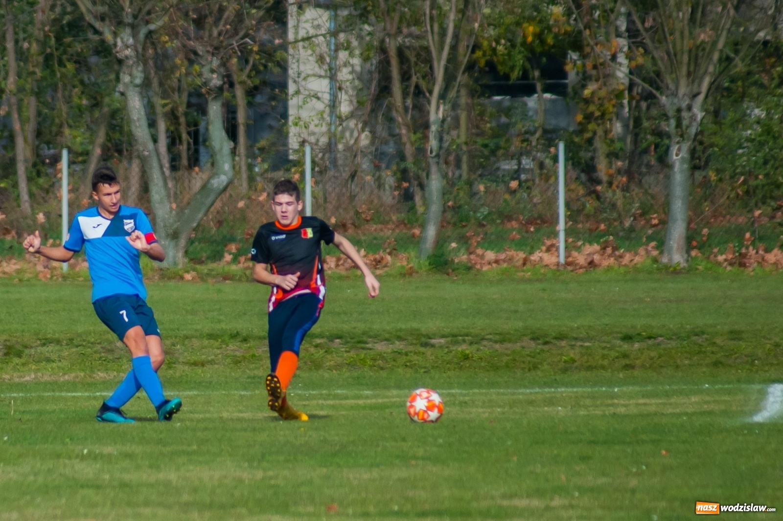 Zdjęcie w galerii na portalu naszwodzislaw.com: Trampkarze Unii bezlitośni dla Połomi [FOTO] wiadomości z regionu