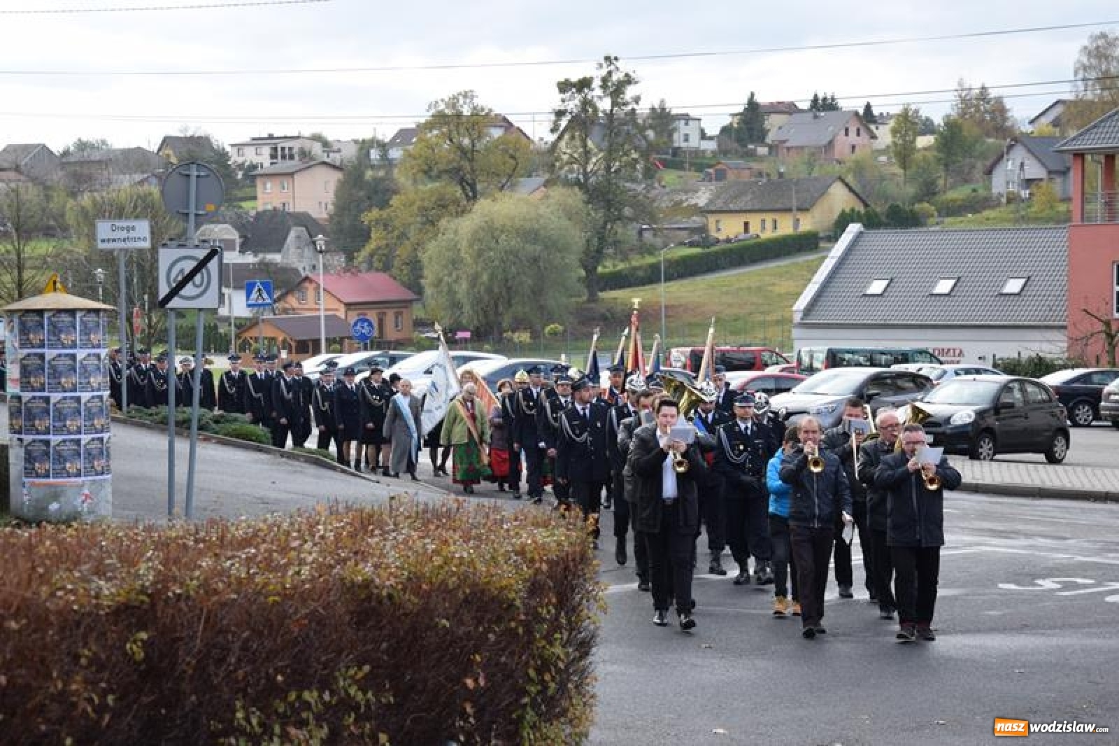 Zdjęcie w galerii na portalu naszwodzislaw.com: Ochotnicy z Połomi z nowym wozem bojowym wiadomości z regionu