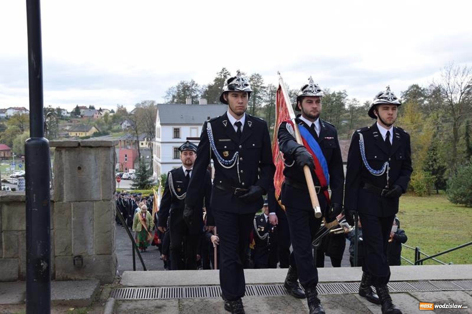 Zdjęcie w galerii na portalu naszwodzislaw.com: Ochotnicy z Połomi z nowym wozem bojowym wiadomości z regionu