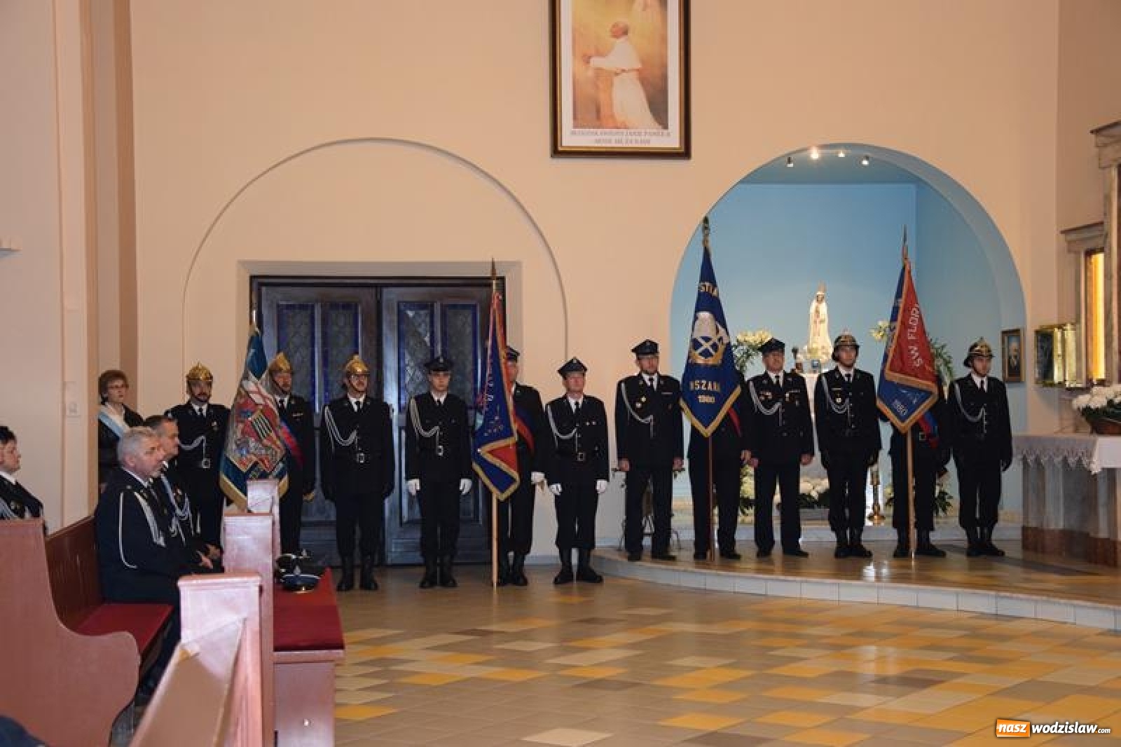 Zdjęcie w galerii na portalu naszwodzislaw.com: Ochotnicy z Połomi z nowym wozem bojowym wiadomości z regionu