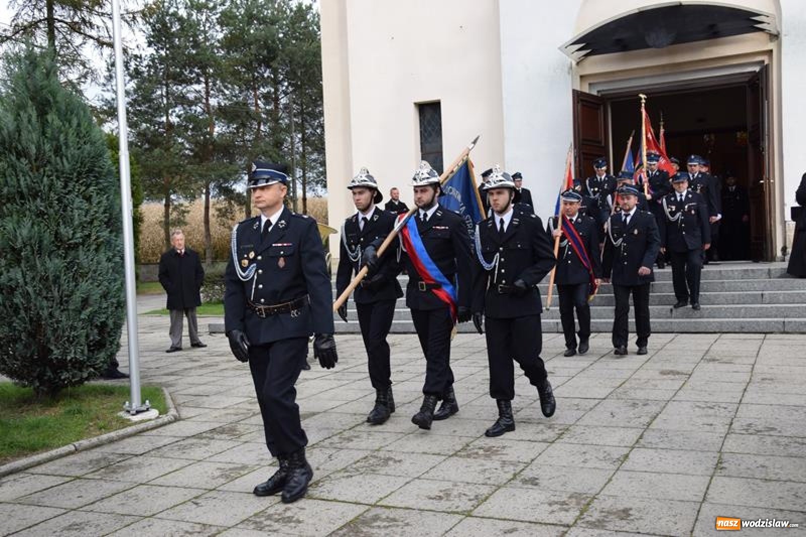 Zdjęcie w galerii na portalu naszwodzislaw.com: Ochotnicy z Połomi z nowym wozem bojowym wiadomości z regionu