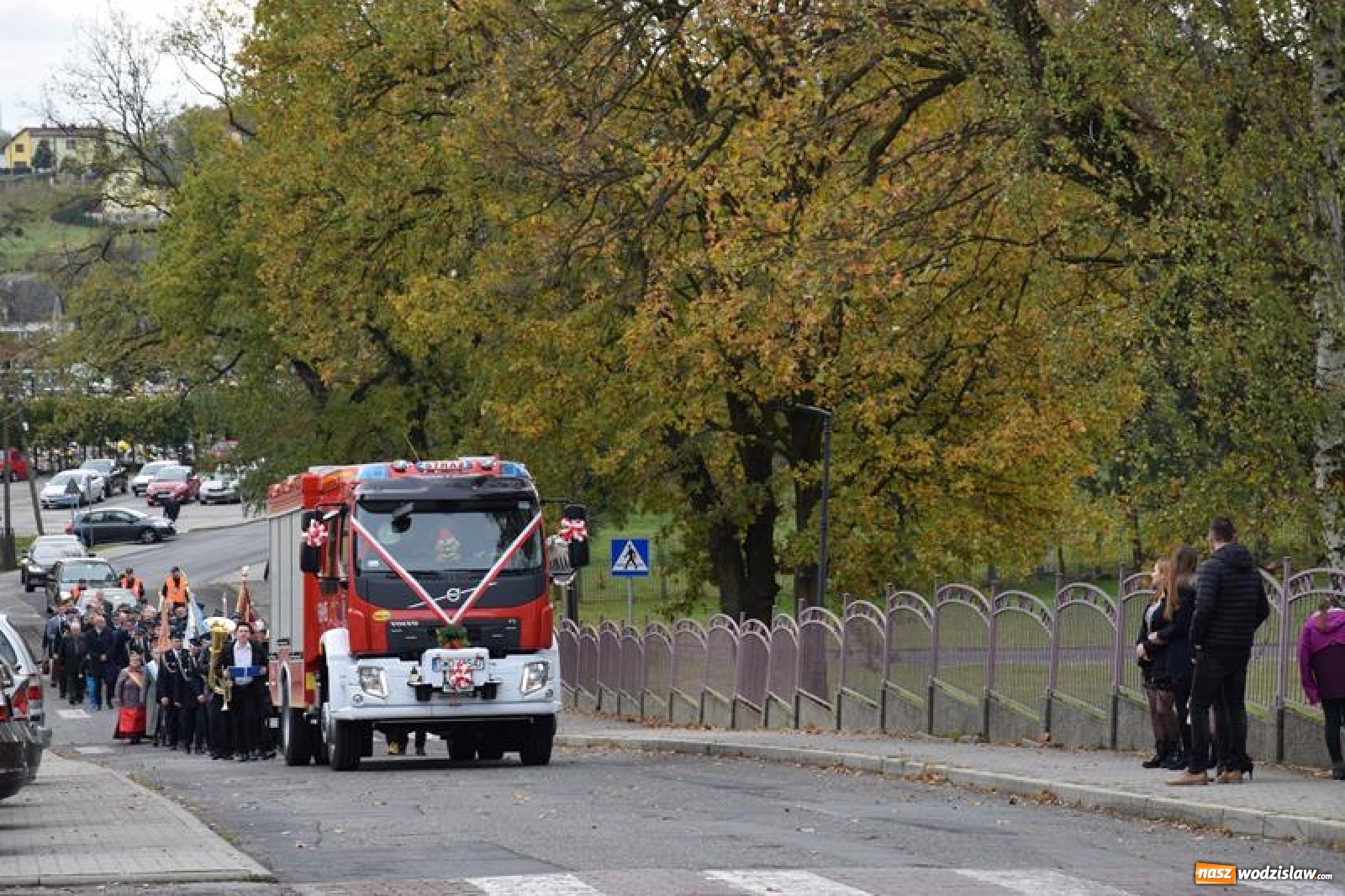 Zdjęcie w galerii na portalu naszwodzislaw.com: Ochotnicy z Połomi z nowym wozem bojowym wiadomości z regionu