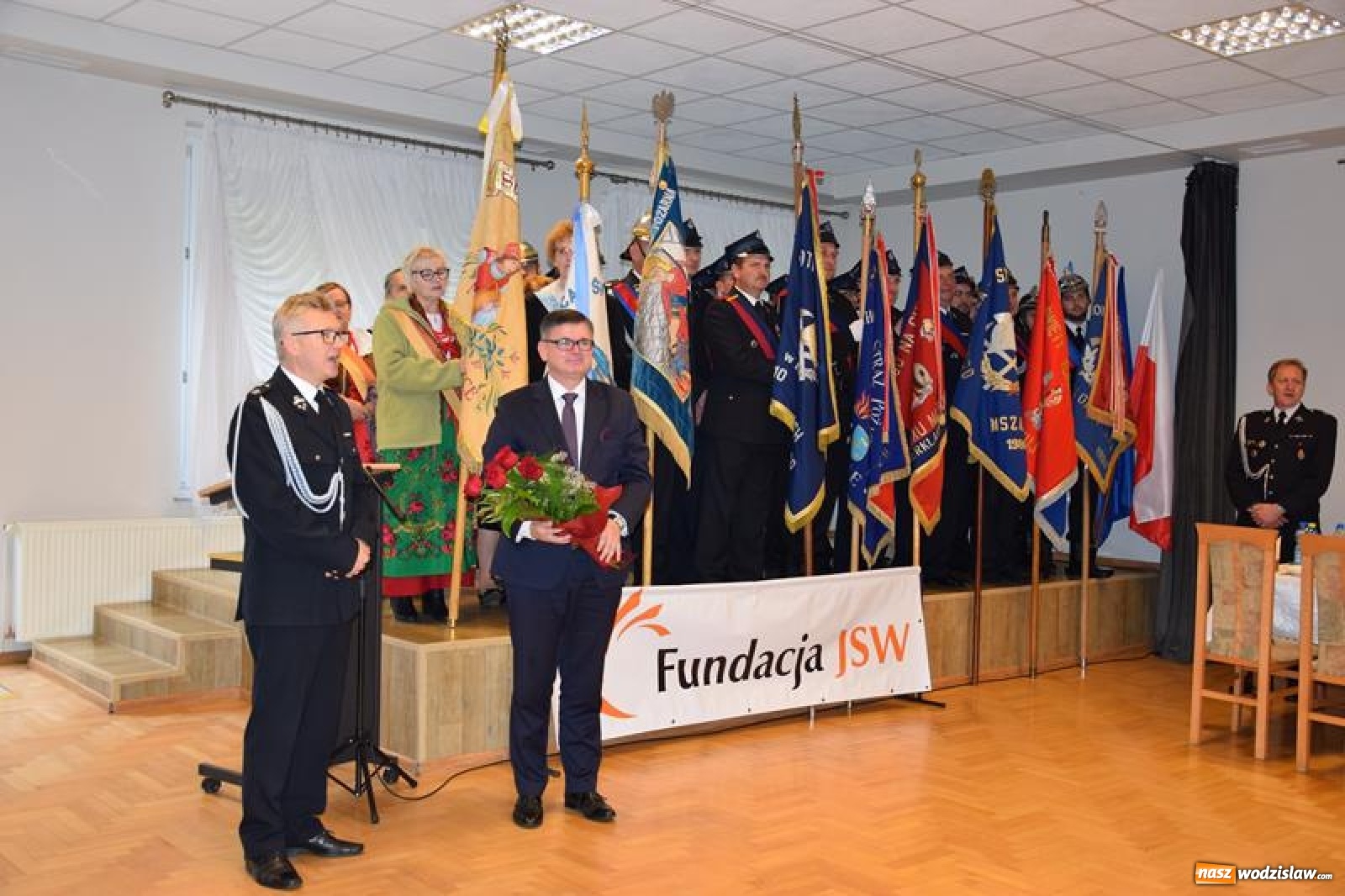 Zdjęcie w galerii na portalu naszwodzislaw.com: Ochotnicy z Połomi z nowym wozem bojowym wiadomości z regionu