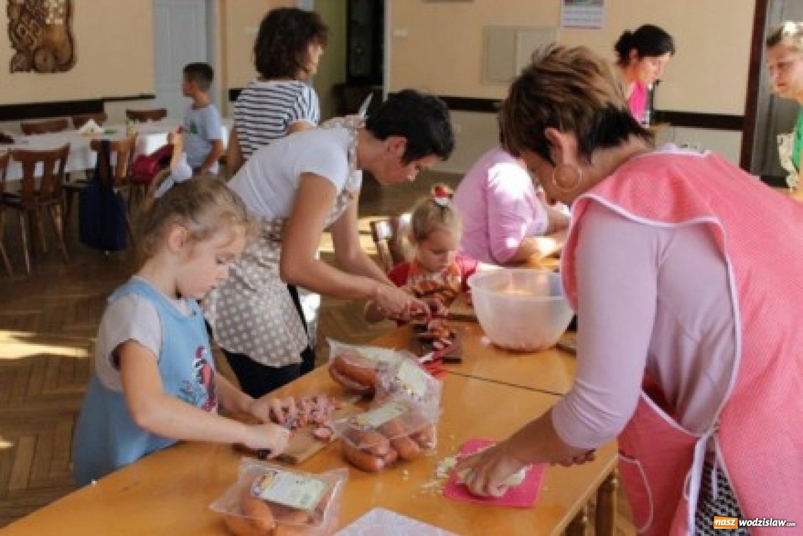 Zdjęcie w galerii na portalu naszwodzislaw.com: Przez żołądek do serca w Pszowie wiadomości z regionu