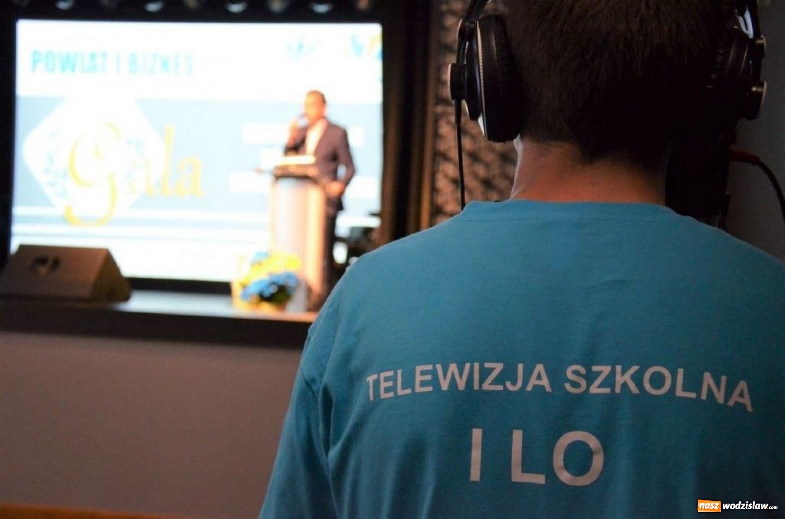 Zdjęcie w galerii na portalu naszwodzislaw.com: Przyznano nagrody i stypendia dla młodzieży powiatowych szkół wiadomości z regionu