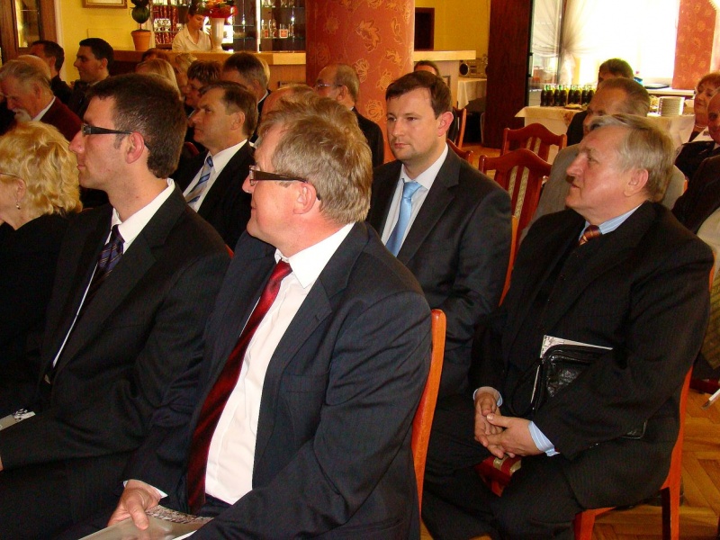 Zdjęcie w galerii na portalu naszwodzislaw.com: Obdarowała go błogosławieństwem  wiadomości z regionu