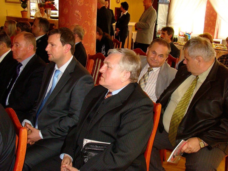 Zdjęcie w galerii na portalu naszwodzislaw.com: Obdarowała go błogosławieństwem  wiadomości z regionu