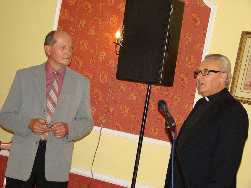 Zdjęcie w galerii na portalu naszwodzislaw.com: Obdarowała go błogosławieństwem  wiadomości z regionu