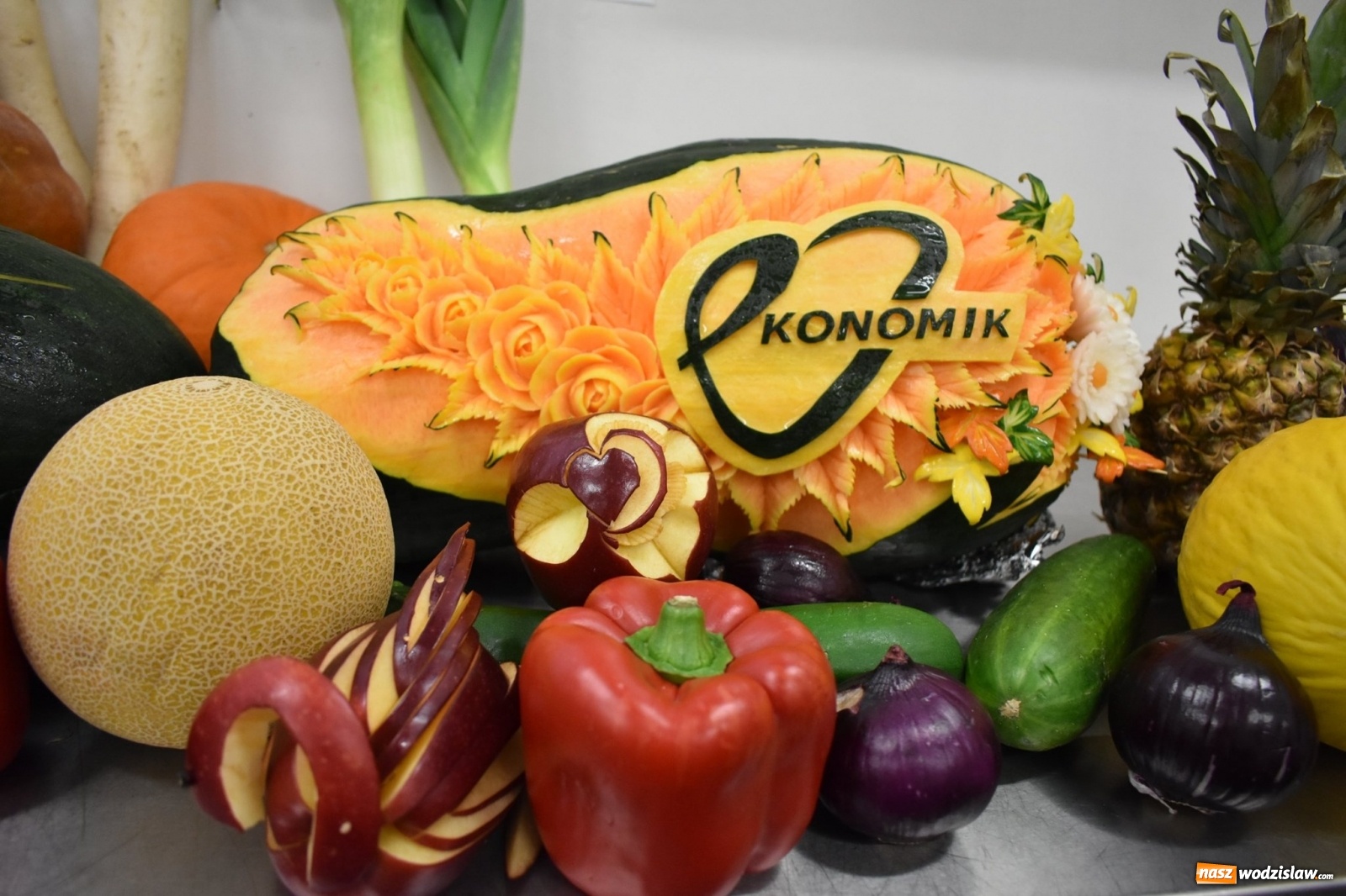 Zdjęcie w galerii na portalu naszwodzislaw.com: Kuchnia Ekonomika stała się na tydzień królestwem nowego projektu wiadomości z regionu