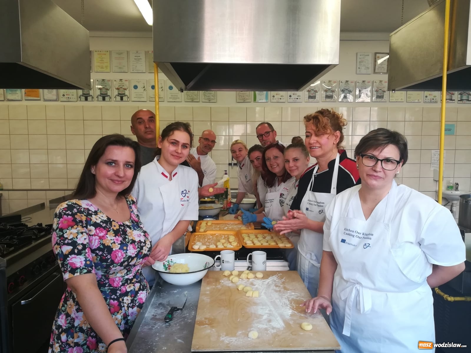 Zdjęcie w galerii na portalu naszwodzislaw.com: Kuchnia Ekonomika stała się na tydzień królestwem nowego projektu wiadomości z regionu