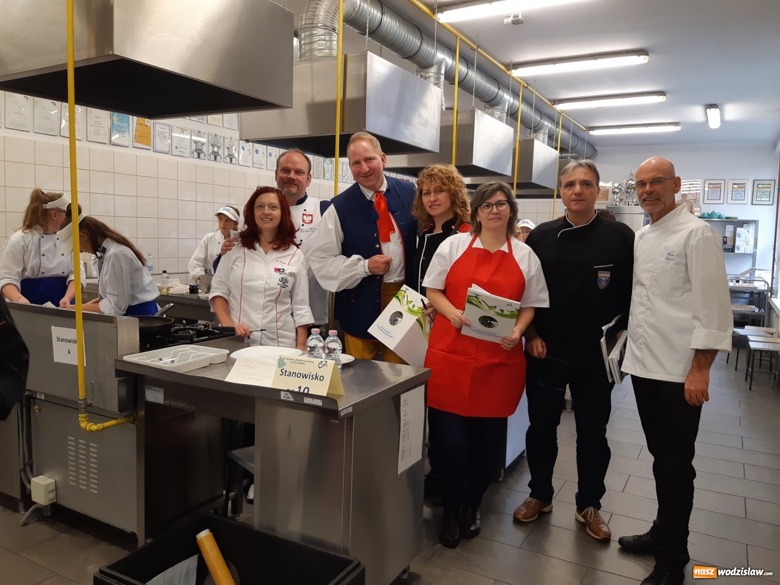 Zdjęcie w galerii na portalu naszwodzislaw.com: Kuchnia Ekonomika stała się na tydzień królestwem nowego projektu wiadomości z regionu