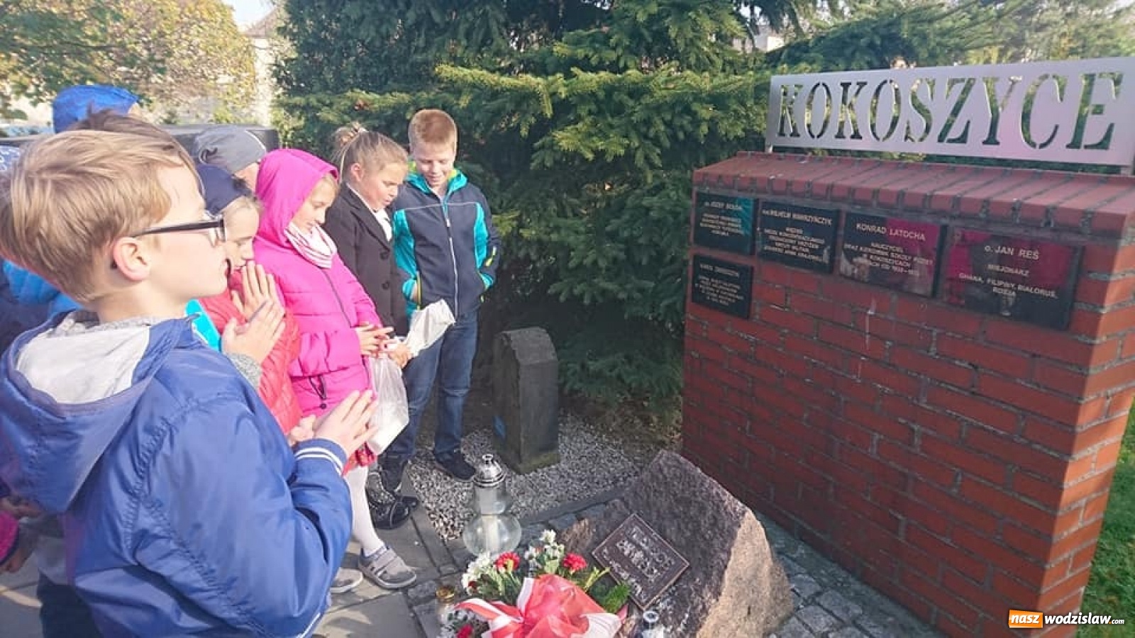 Zdjęcie w galerii na portalu naszwodzislaw.com: W SP 15 pamiętają o bohaterach wiadomości z regionu