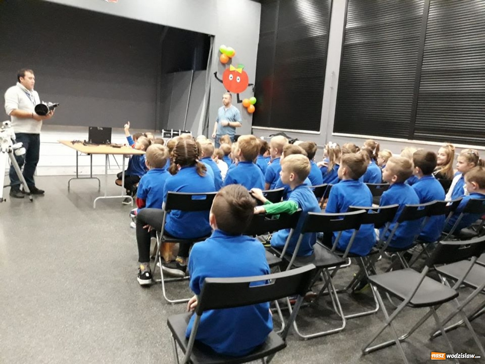 Zdjęcie w galerii na portalu naszwodzislaw.com: ZSP 1 w przestworzach kosmosu... wiadomości z regionu