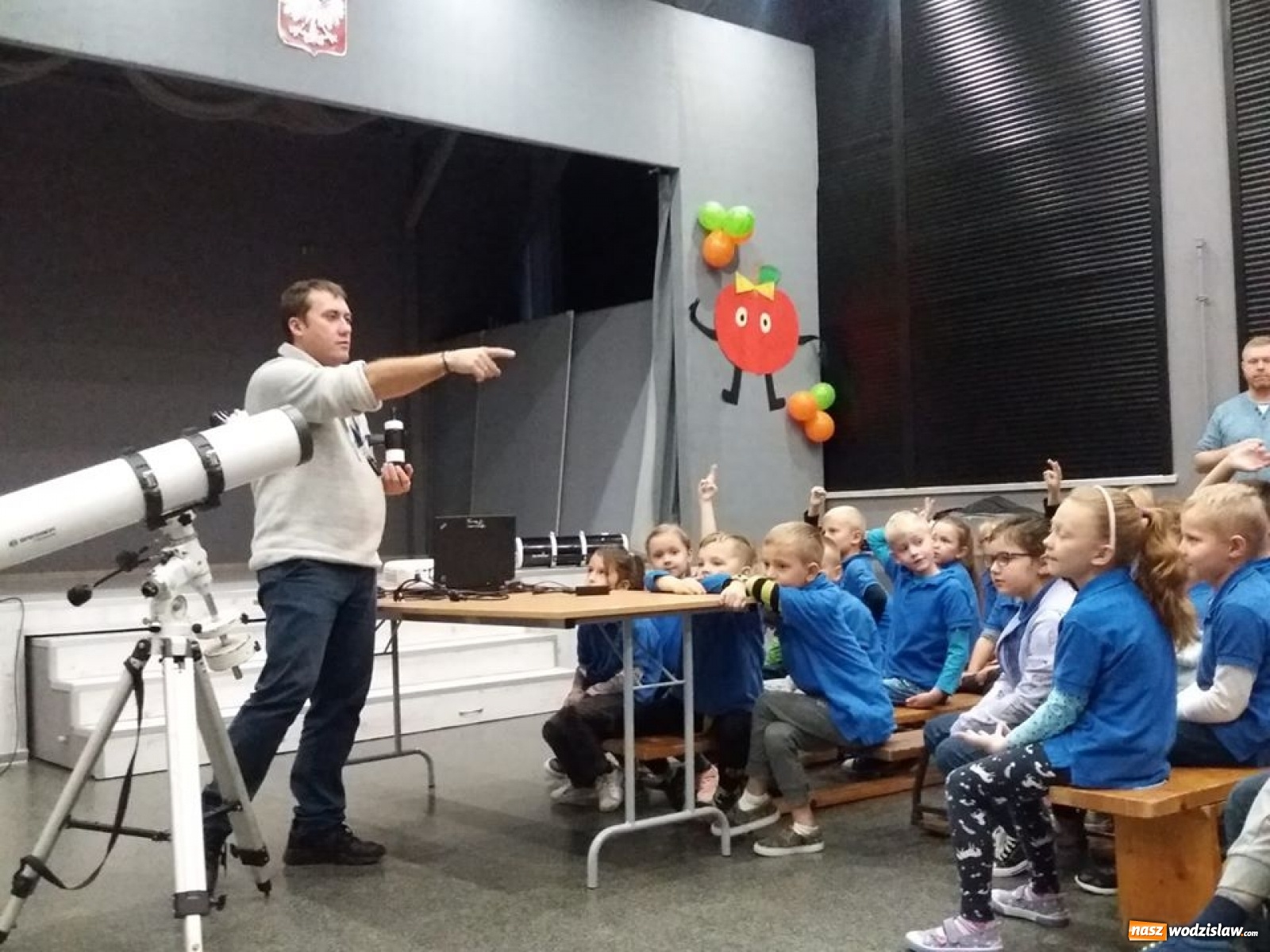 Zdjęcie w galerii na portalu naszwodzislaw.com: ZSP 1 w przestworzach kosmosu... wiadomości z regionu