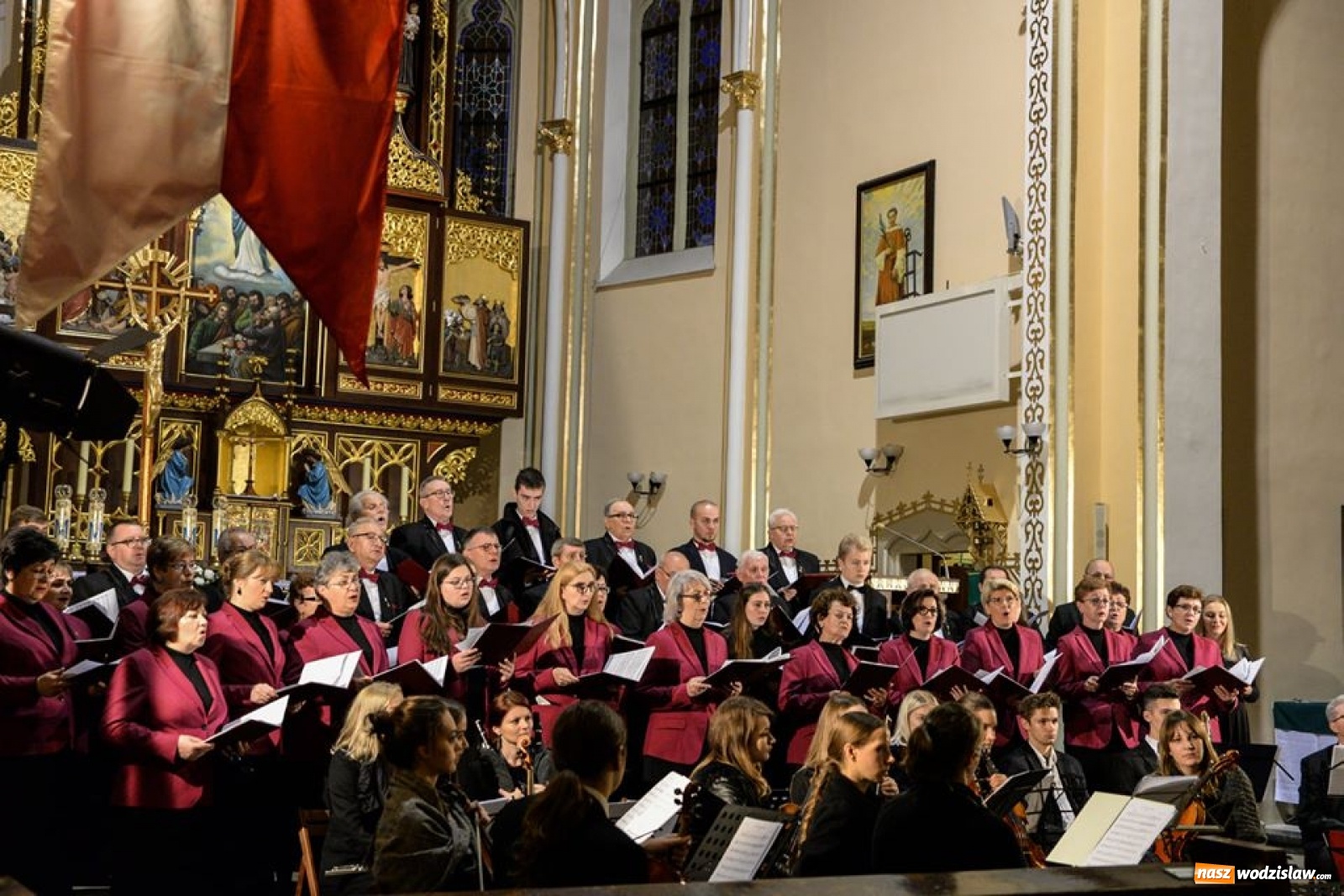 Zdjęcie w galerii na portalu naszwodzislaw.com: Pięknie wyśpiewany jubileusz Chóru Jadwiga wiadomości z regionu