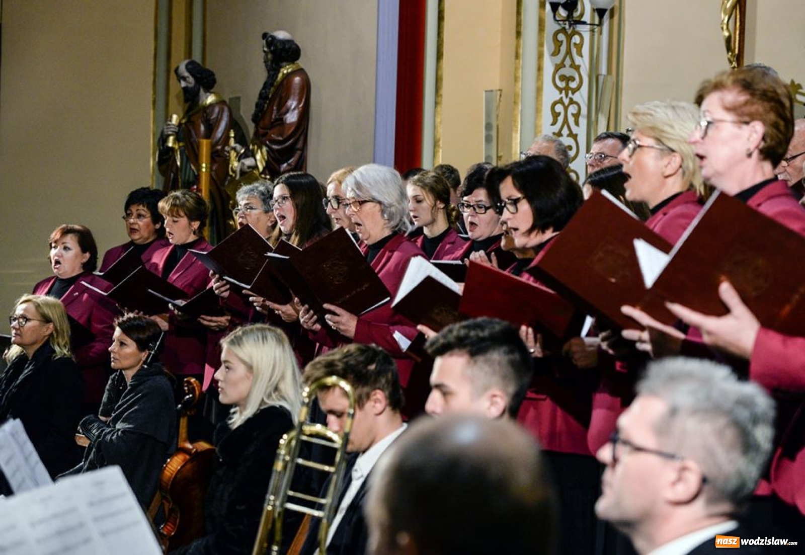 Zdjęcie w galerii na portalu naszwodzislaw.com: Pięknie wyśpiewany jubileusz Chóru Jadwiga wiadomości z regionu