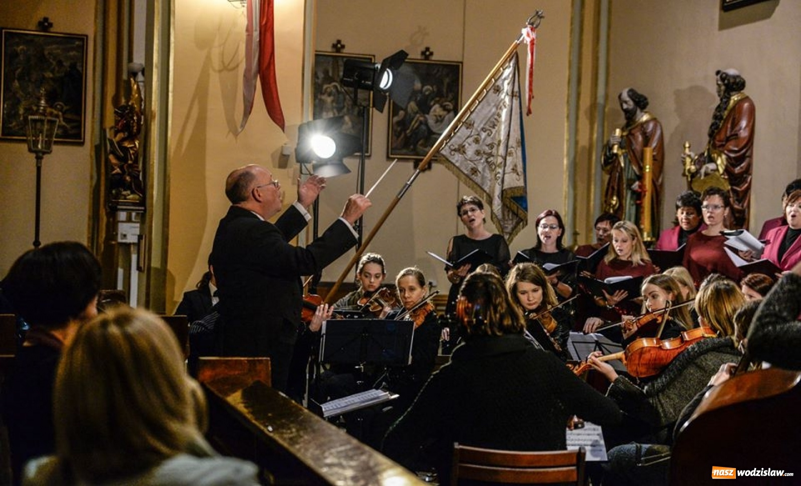 Zdjęcie w galerii na portalu naszwodzislaw.com: Pięknie wyśpiewany jubileusz Chóru Jadwiga wiadomości z regionu