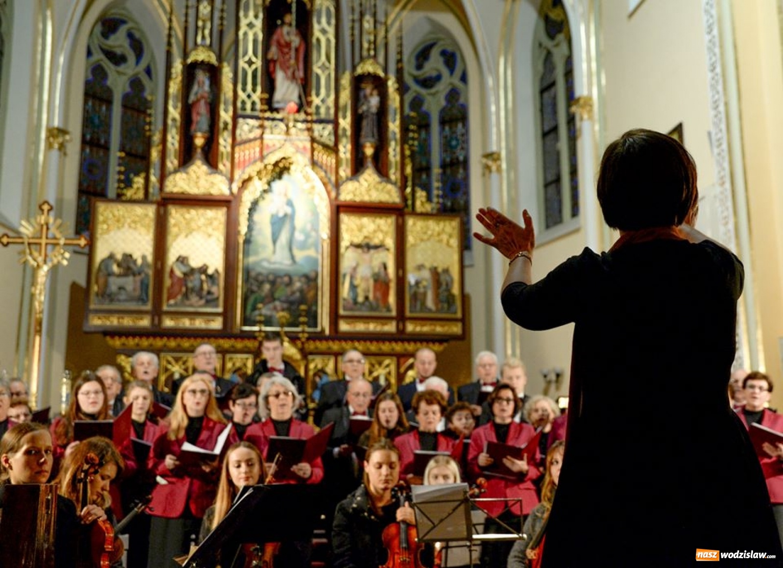 Zdjęcie w galerii na portalu naszwodzislaw.com: Pięknie wyśpiewany jubileusz Chóru Jadwiga wiadomości z regionu