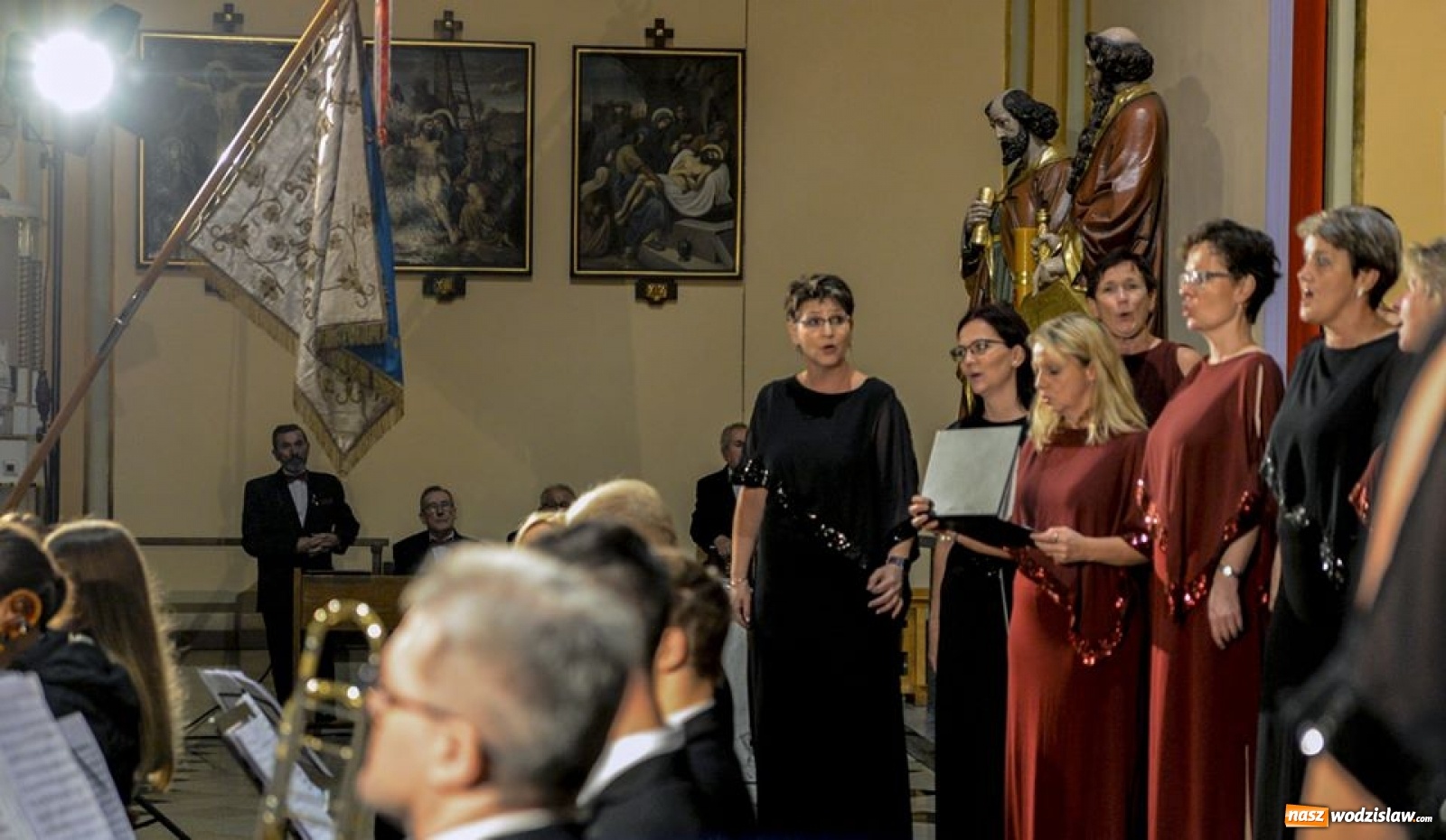 Zdjęcie w galerii na portalu naszwodzislaw.com: Pięknie wyśpiewany jubileusz Chóru Jadwiga wiadomości z regionu