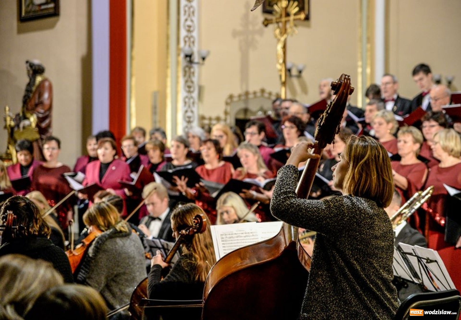Zdjęcie w galerii na portalu naszwodzislaw.com: Pięknie wyśpiewany jubileusz Chóru Jadwiga wiadomości z regionu