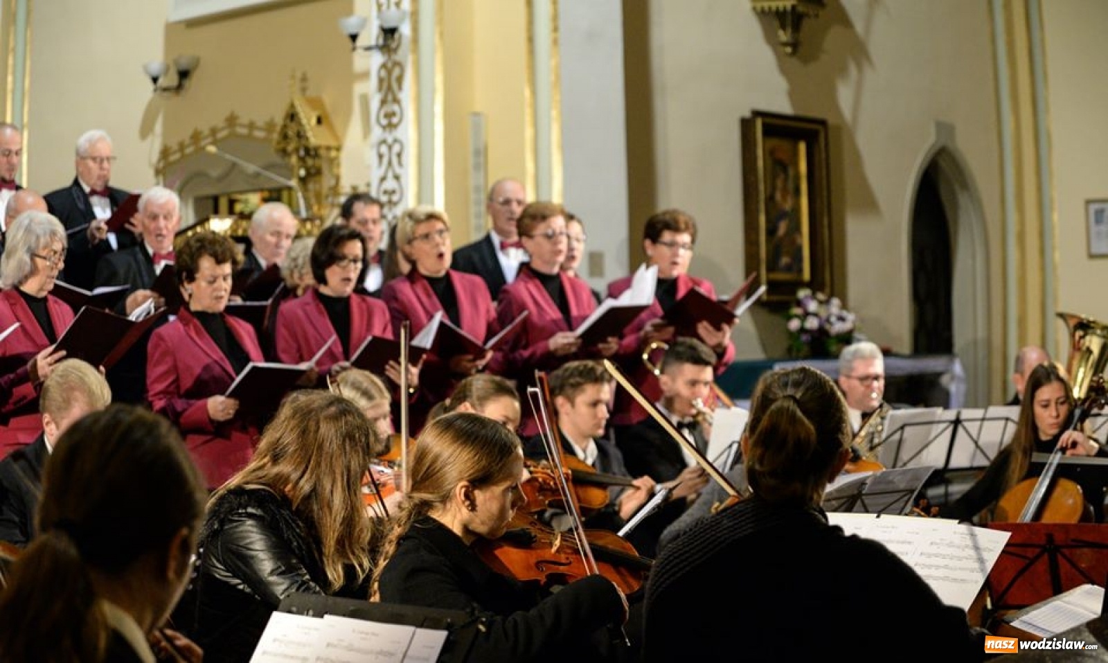 Zdjęcie w galerii na portalu naszwodzislaw.com: Pięknie wyśpiewany jubileusz Chóru Jadwiga wiadomości z regionu