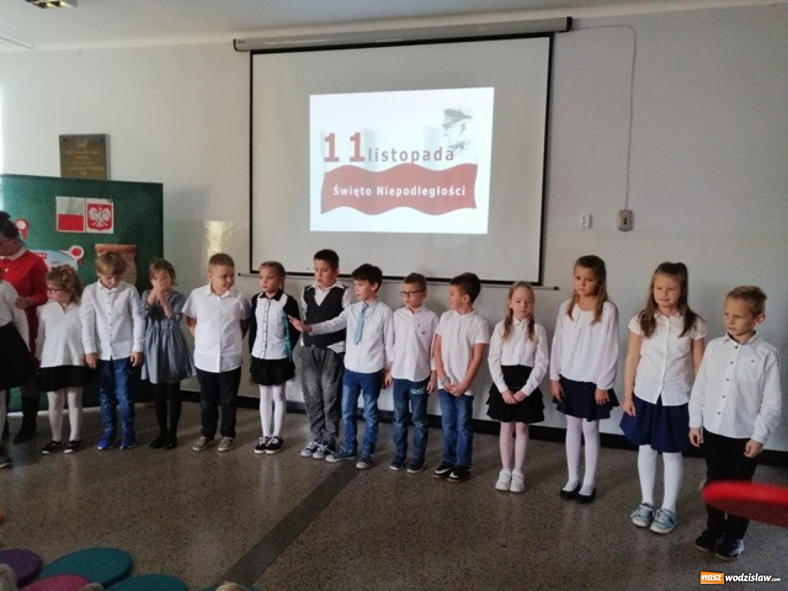 Zdjęcie w galerii na portalu naszwodzislaw.com: Narodowe Święto Niepodległości w ZSP7 wiadomości z regionu
