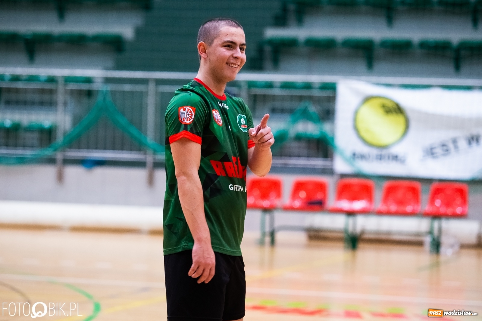 Zdjęcie w galerii na portalu naszwodzislaw.com: Siatkarski rollercoaster w Arenie Rafako. Raciborzanie górą! [FOTO i WIDEO] wiadomości z regionu