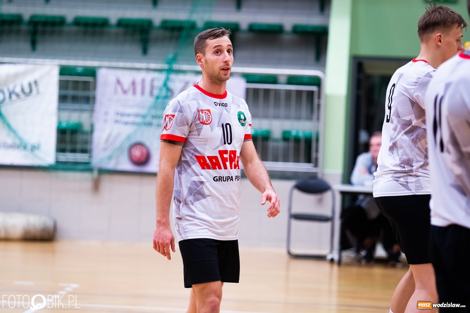 Zdjęcie w galerii na portalu naszwodzislaw.com: Siatkarski rollercoaster w Arenie Rafako. Raciborzanie górą! [FOTO i WIDEO] wiadomości z regionu