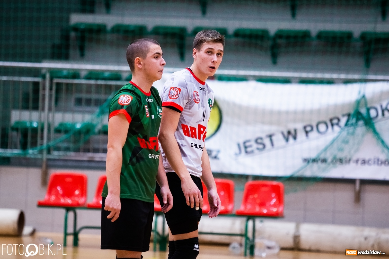Zdjęcie w galerii na portalu naszwodzislaw.com: Siatkarski rollercoaster w Arenie Rafako. Raciborzanie górą! [FOTO i WIDEO] wiadomości z regionu