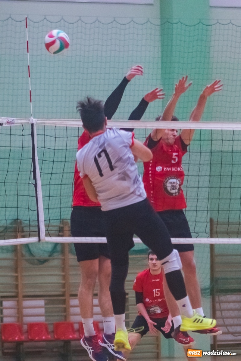 Zdjęcie w galerii na portalu naszwodzislaw.com: Siatkarski rollercoaster w Arenie Rafako. Raciborzanie górą! [FOTO i WIDEO] wiadomości z regionu