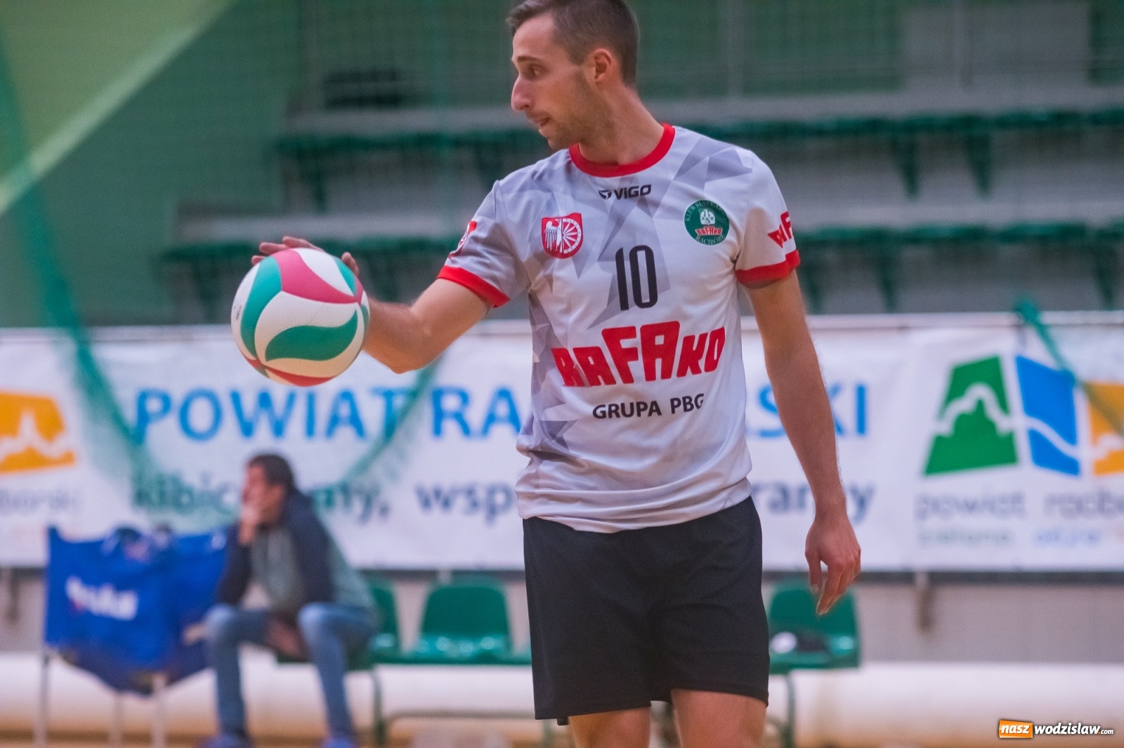 Zdjęcie w galerii na portalu naszwodzislaw.com: Siatkarski rollercoaster w Arenie Rafako. Raciborzanie górą! [FOTO i WIDEO] wiadomości z regionu