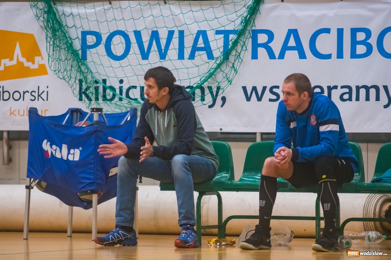 Zdjęcie w galerii na portalu naszwodzislaw.com: Siatkarski rollercoaster w Arenie Rafako. Raciborzanie górą! [FOTO i WIDEO] wiadomości z regionu