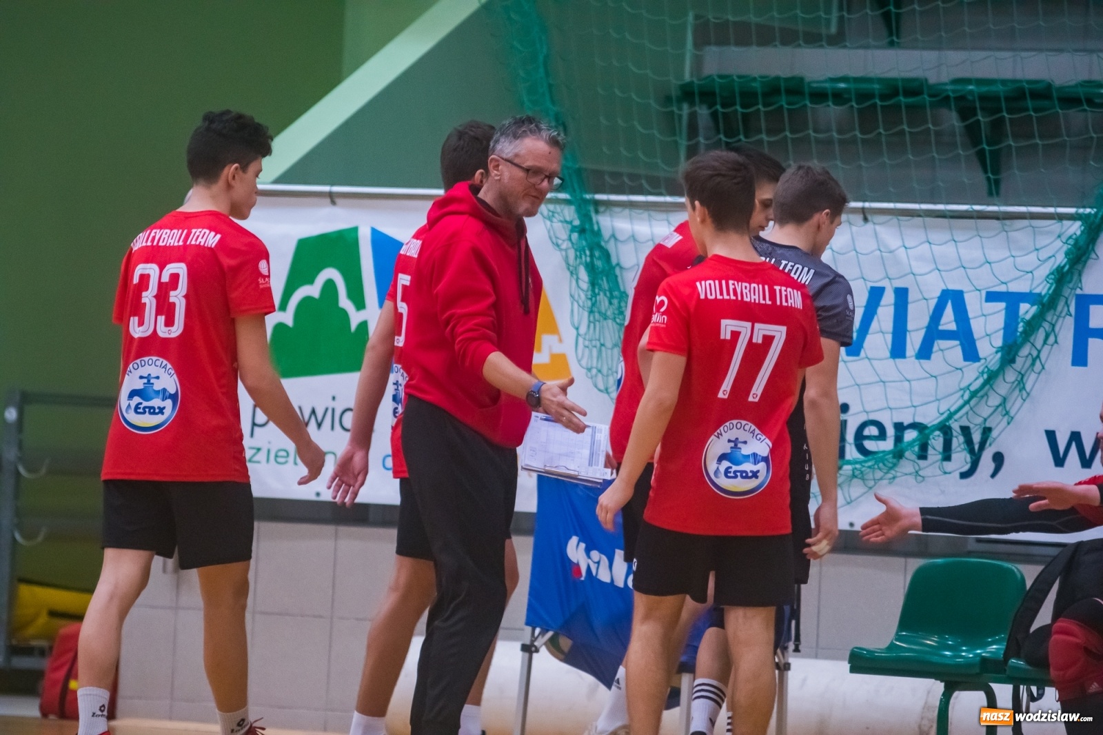 Zdjęcie w galerii na portalu naszwodzislaw.com: Siatkarski rollercoaster w Arenie Rafako. Raciborzanie górą! [FOTO i WIDEO] wiadomości z regionu