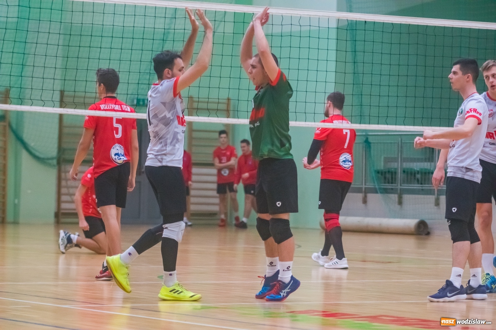Zdjęcie w galerii na portalu naszwodzislaw.com: Siatkarski rollercoaster w Arenie Rafako. Raciborzanie górą! [FOTO i WIDEO] wiadomości z regionu