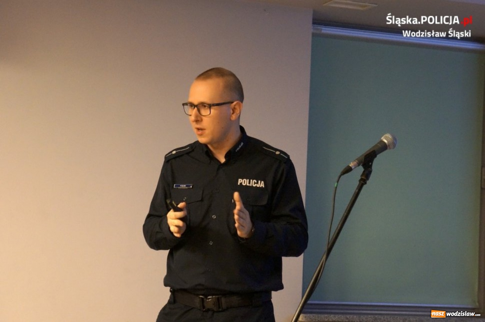 Zdjęcie w galerii na portalu naszwodzislaw.com: Rydułtowska debata z policją o bezpieczeństwie wiadomości z regionu