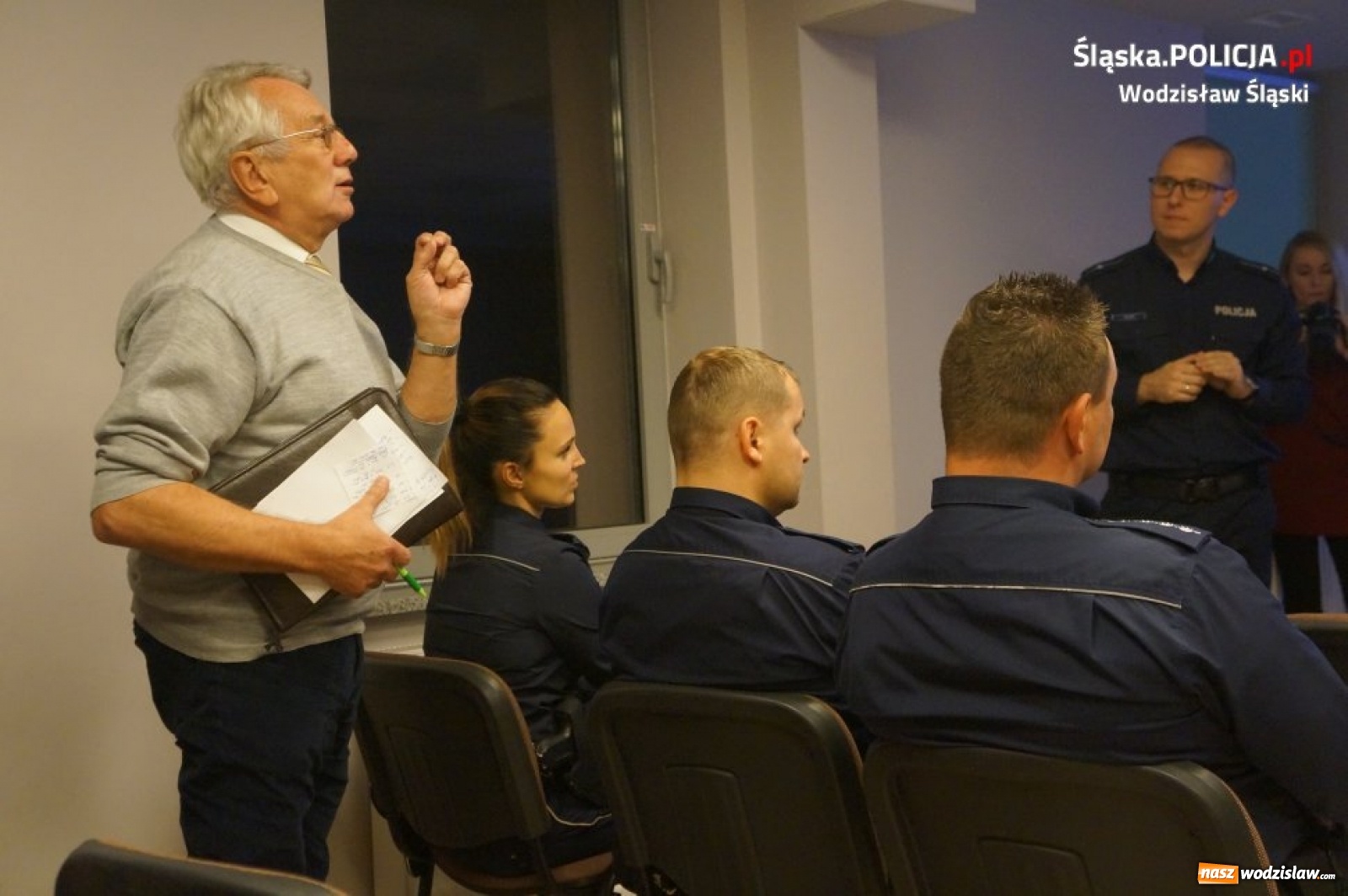 Zdjęcie w galerii na portalu naszwodzislaw.com: Rydułtowska debata z policją o bezpieczeństwie wiadomości z regionu