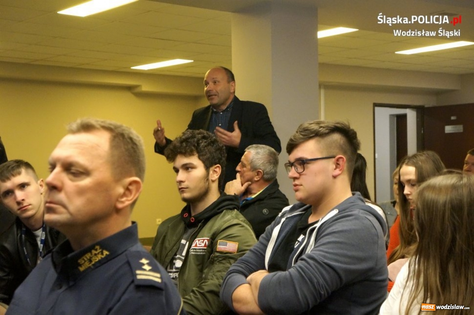 Zdjęcie w galerii na portalu naszwodzislaw.com: Rydułtowska debata z policją o bezpieczeństwie wiadomości z regionu