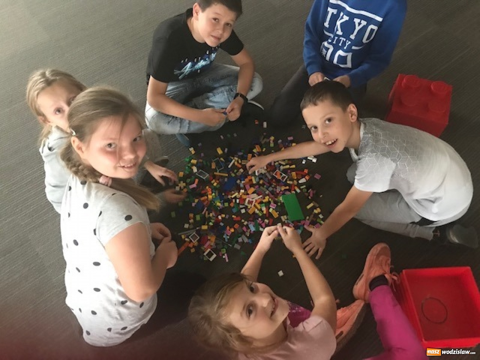 Zdjęcie w galerii na portalu naszwodzislaw.com: Kreatywnie w Lego Fun wiadomości z regionu