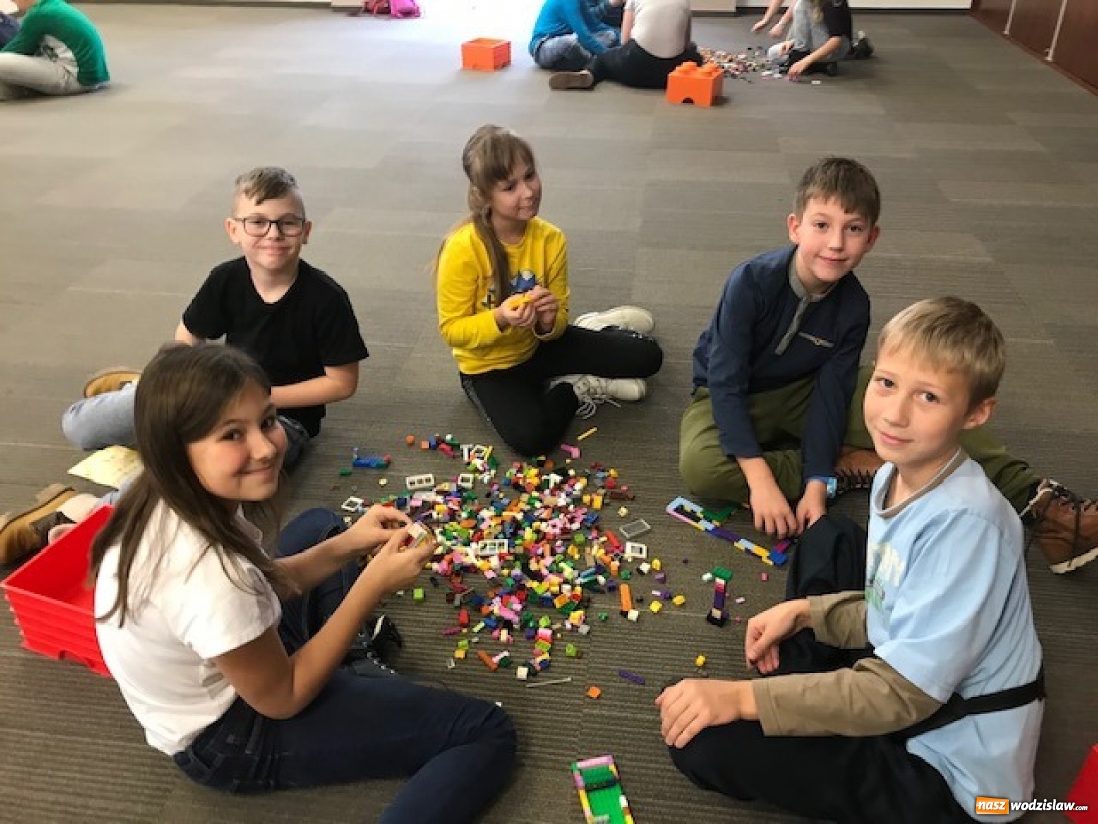 Zdjęcie w galerii na portalu naszwodzislaw.com: Kreatywnie w Lego Fun wiadomości z regionu