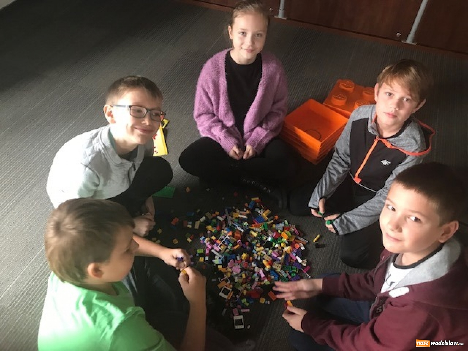 Zdjęcie w galerii na portalu naszwodzislaw.com: Kreatywnie w Lego Fun wiadomości z regionu
