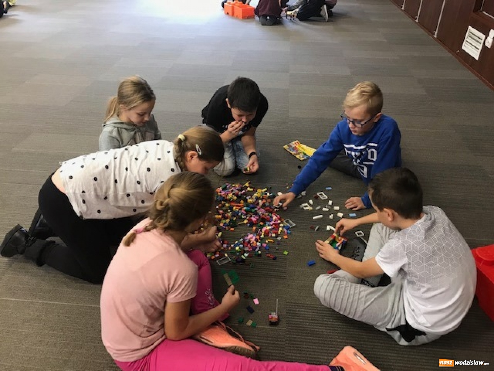 Zdjęcie w galerii na portalu naszwodzislaw.com: Kreatywnie w Lego Fun wiadomości z regionu
