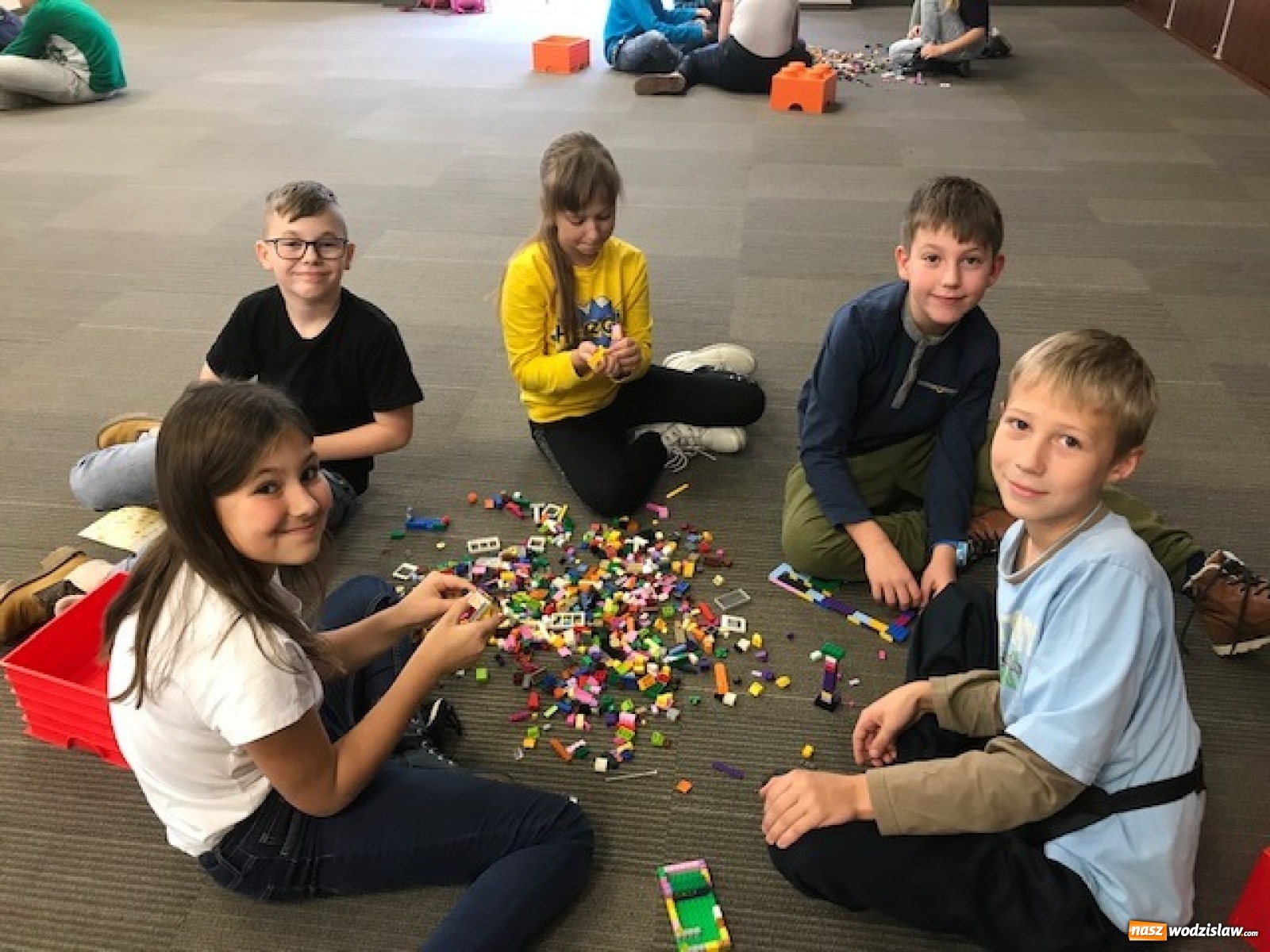 Zdjęcie w galerii na portalu naszwodzislaw.com: Kreatywnie w Lego Fun wiadomości z regionu