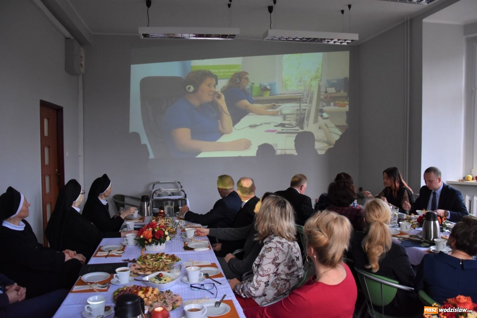 Zdjęcie w galerii na portalu naszwodzislaw.com: Pracownicy socjalni uhonorowani medalami Prezydenta RP wiadomości z regionu