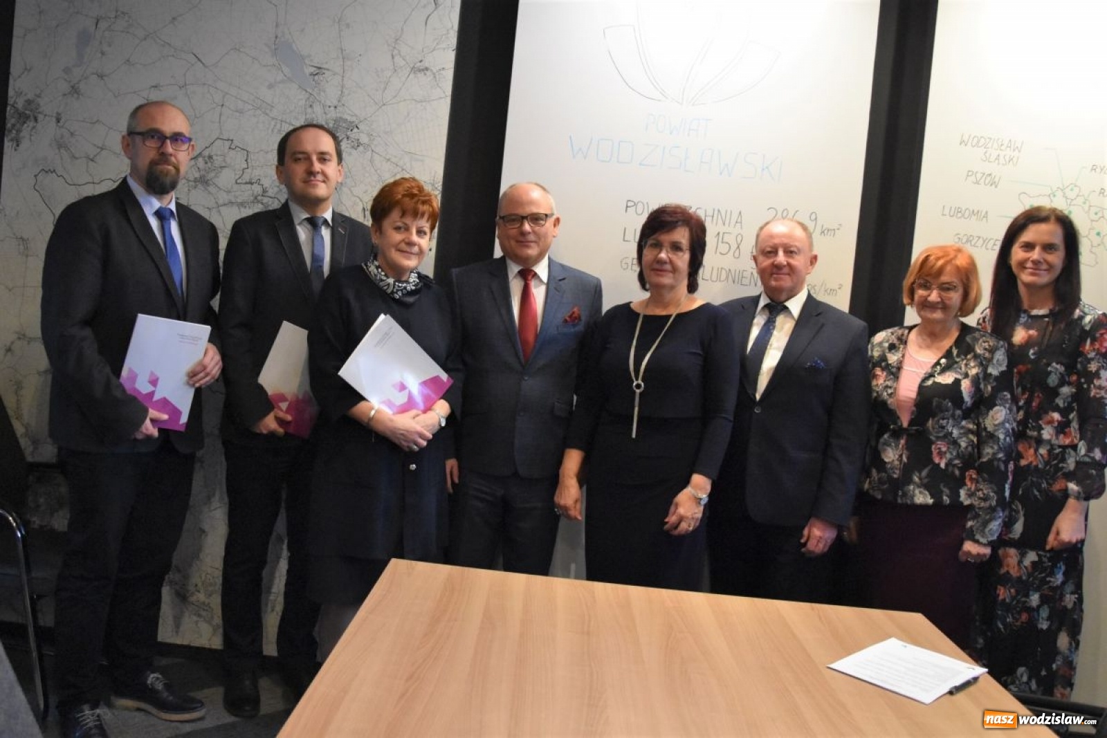 Zdjęcie w galerii na portalu naszwodzislaw.com: Pomogą młodzieży trafnie wybrać zawód wiadomości z regionu