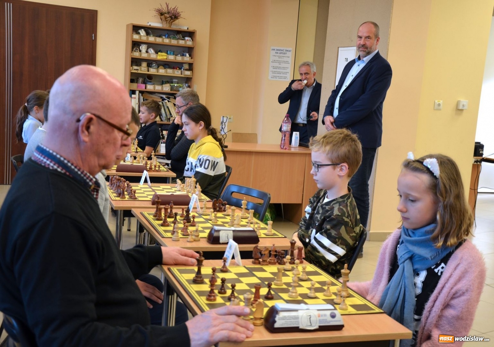 Zdjęcie w galerii na portalu naszwodzislaw.com: Znamy powiatowych mistrzów królewskiej gry wiadomości z regionu