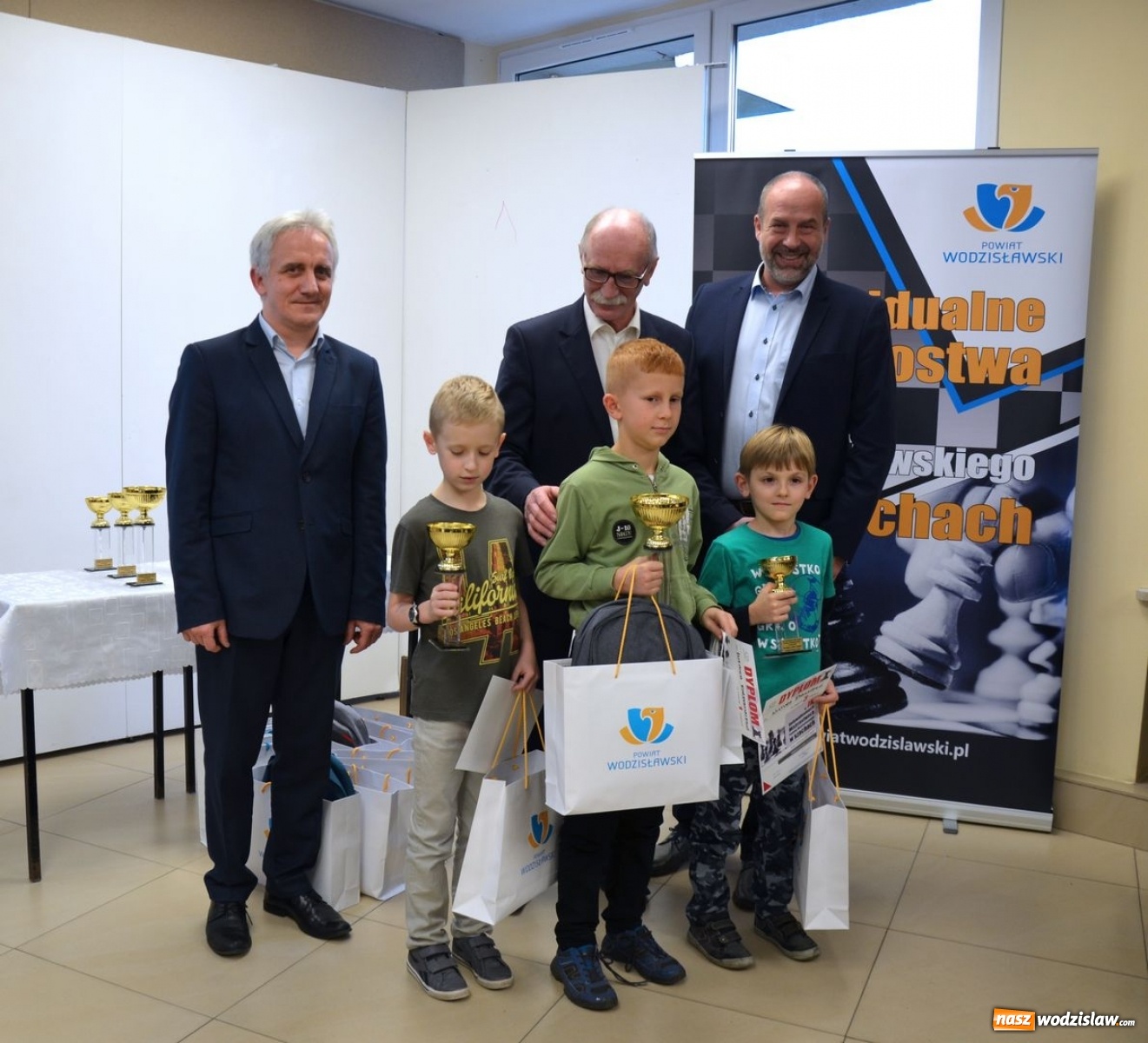 Zdjęcie w galerii na portalu naszwodzislaw.com: Znamy powiatowych mistrzów królewskiej gry wiadomości z regionu