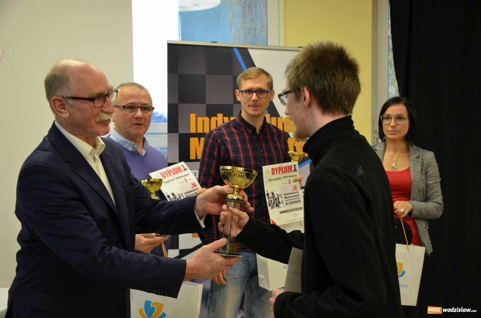 Zdjęcie w galerii na portalu naszwodzislaw.com: Znamy powiatowych mistrzów królewskiej gry wiadomości z regionu
