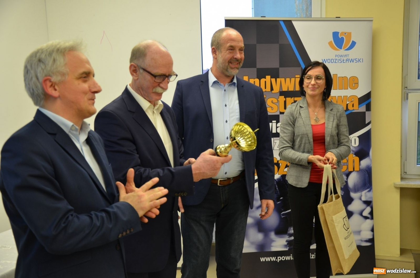 Zdjęcie w galerii na portalu naszwodzislaw.com: Znamy powiatowych mistrzów królewskiej gry wiadomości z regionu