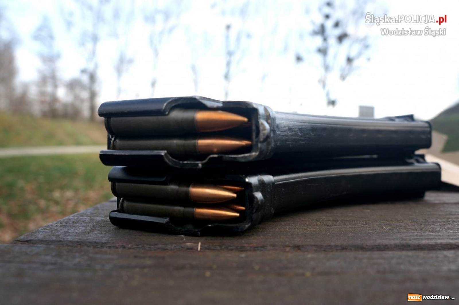 Zdjęcie w galerii na portalu naszwodzislaw.com: Policjanci wciąż szkolą swe umiejętności strzeleckie wiadomości z regionu
